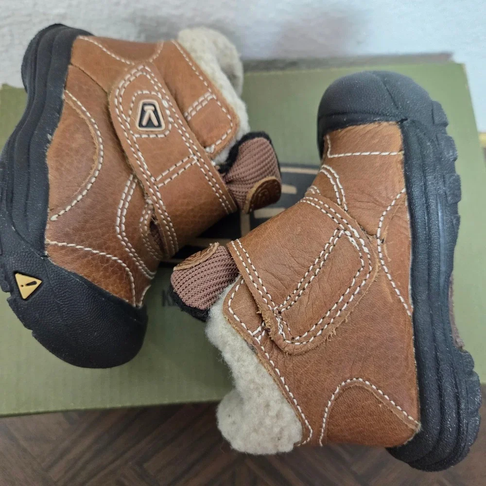 NWT KEEN Kootenay‎ Leather Winter Snow Boots Tots 4